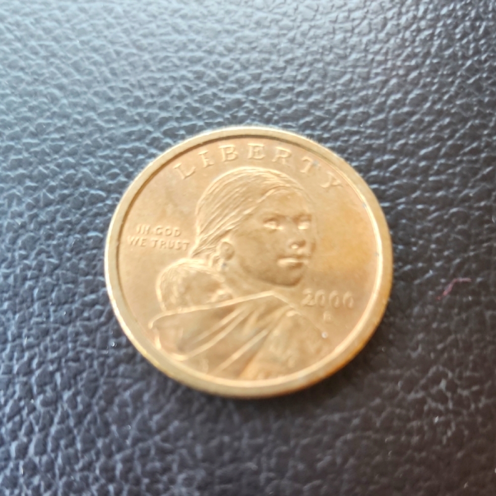 2000 P SACAGAWEA GOLD ONE DOLLAR US LIBERTY  COIN